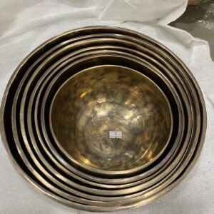 https://rewarihandicrafts.com/product/chakra-tune-full-moon-singing-bowl-sets-of-7-handmade-sound-healing-bowl/